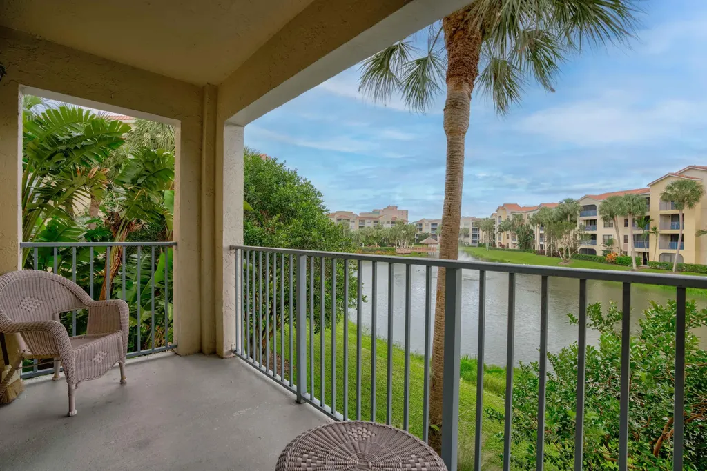 200 Uno Lago Drive Juno Beach FL 33408