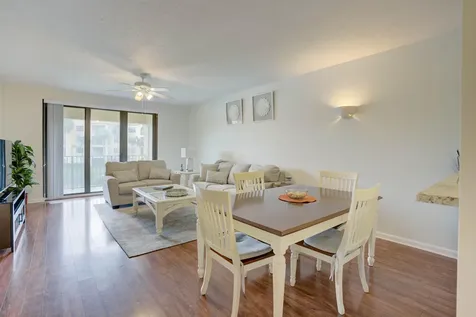 200 Uno Lago Drive Juno Beach FL 33408
