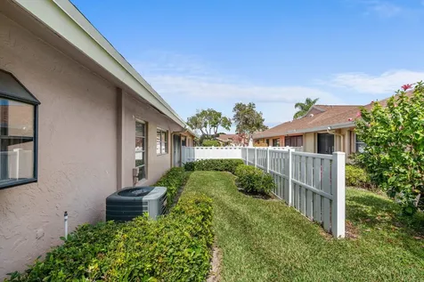 8101 Sweetbriar Way Boca Raton FL 33496