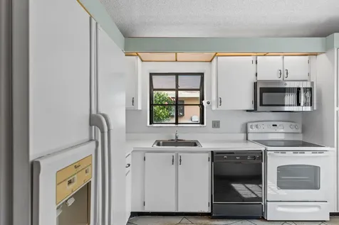 8101 Sweetbriar Way Boca Raton FL 33496