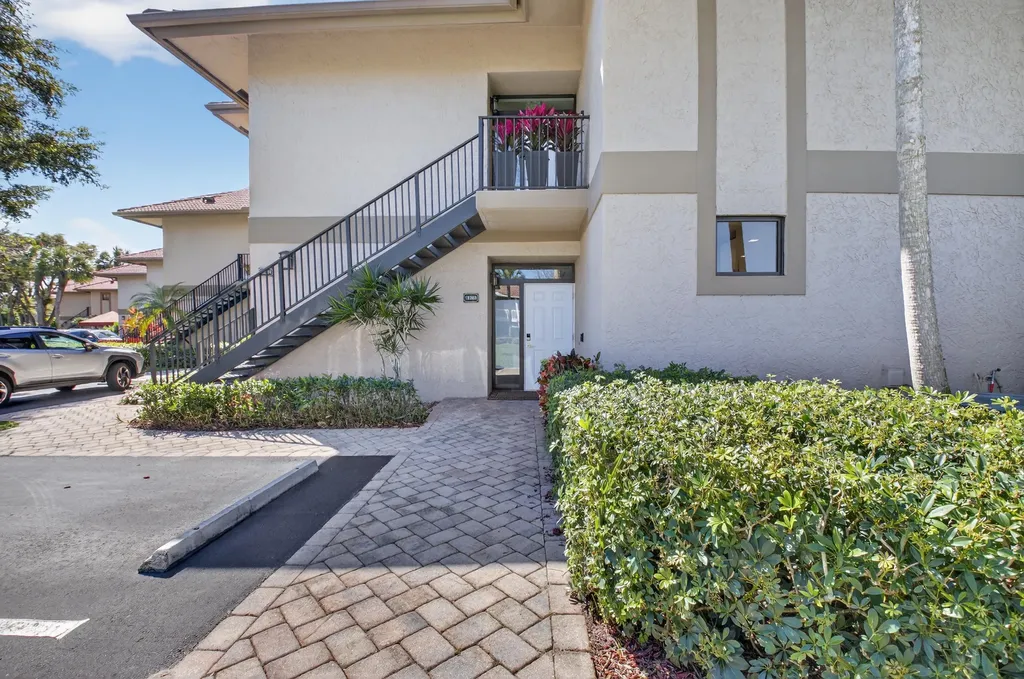 19389 Sabal Lake Drive Boca Raton FL 33434
