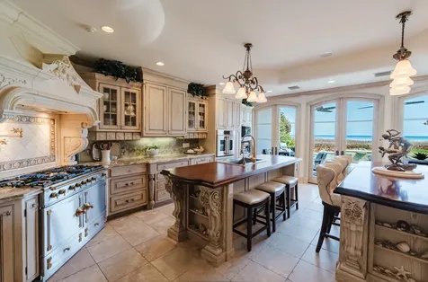 19 N Beach Road Jupiter Island FL 33455