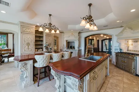 19 N Beach Road Jupiter Island FL 33455