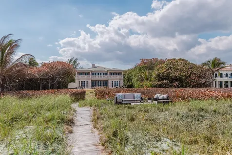 19 N Beach Road Jupiter Island FL 33455