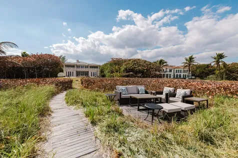 19 N Beach Road Jupiter Island FL 33455