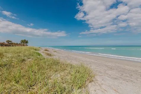 19 N Beach Road Jupiter Island FL 33455