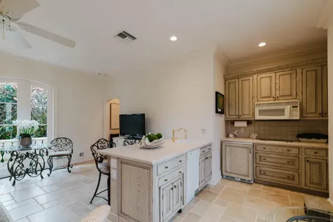 19 N Beach Road Jupiter Island FL 33455