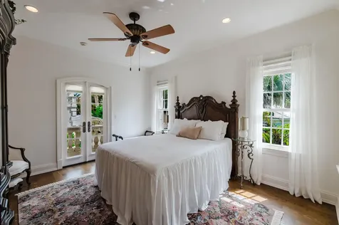 19 N Beach Road Jupiter Island FL 33455