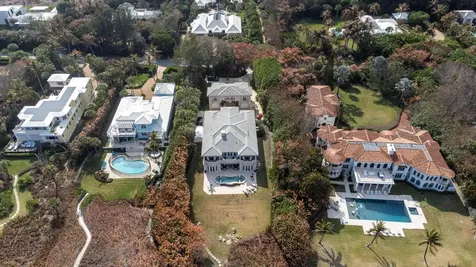 19 N Beach Road Jupiter Island FL 33455