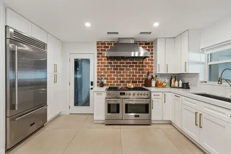 125 Cascade Lane Palm Beach Shores FL 33404