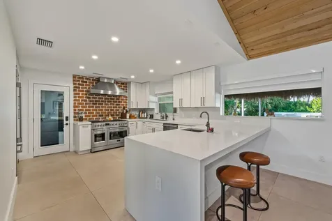125 Cascade Lane Palm Beach Shores FL 33404