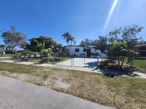 5500 Sw Sw 37th Street Davie FL 33314