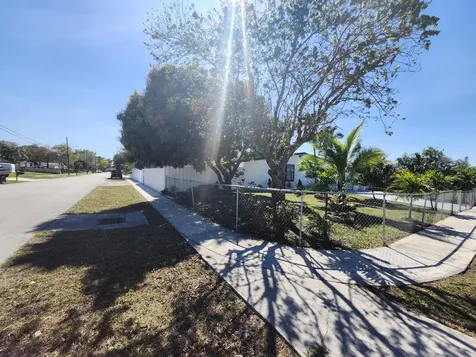 5500 Sw Sw 37th Street Davie FL 33314
