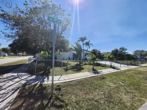 5500 Sw Sw 37th Street Davie FL 33314
