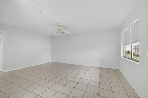 93 Dorchester West Palm Beach FL 33417