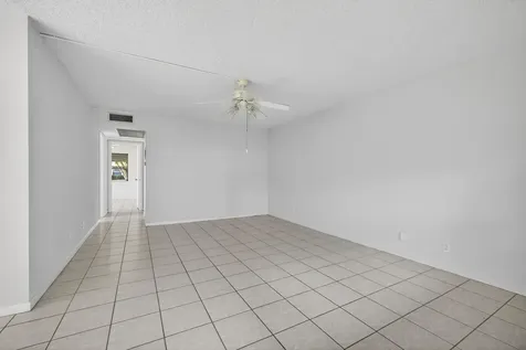 93 Dorchester West Palm Beach FL 33417