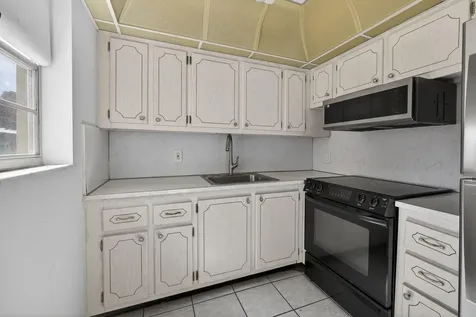 93 Dorchester West Palm Beach FL 33417