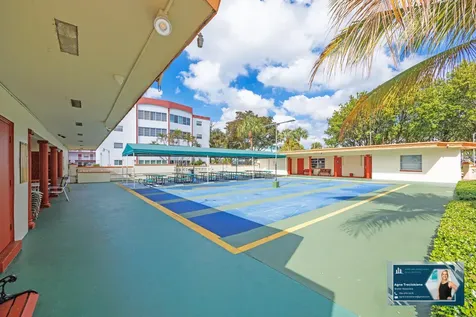 4000 Nw 44th Avenue Lauderdale Lakes FL 33319