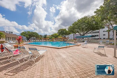 4000 Nw 44th Avenue Lauderdale Lakes FL 33319