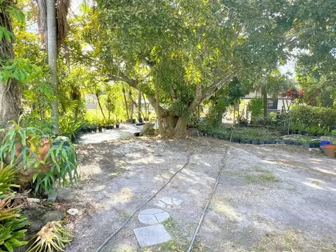 7300 NW 44th Terrace Coconut Creek FL 33073
