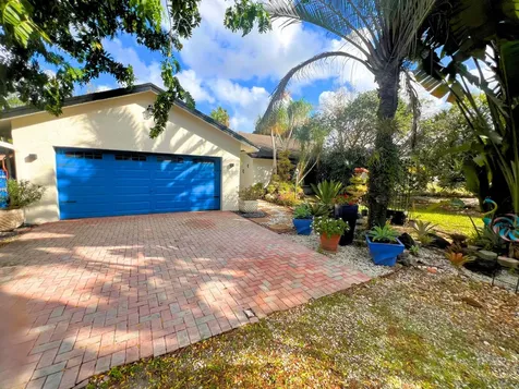 7300 NW 44th Terrace Coconut Creek FL 33073