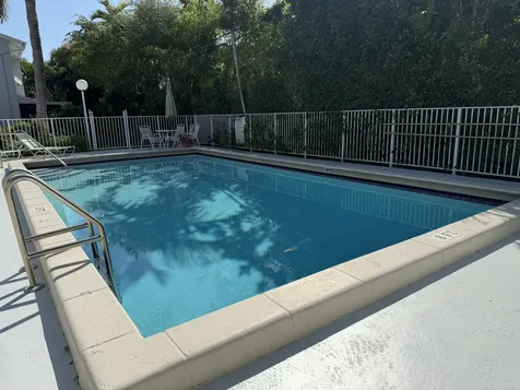 2122 Ne 44th Street Lighthouse Point FL 33064