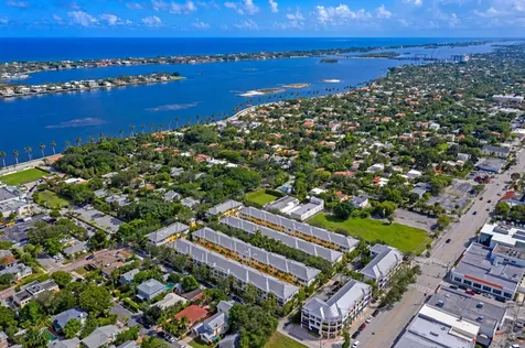 1970 S Dixie Highway West Palm Beach FL 33401