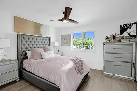 6800 Via Regina Boca Raton FL 33433