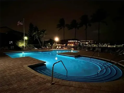6800 Via Regina Boca Raton FL 33433