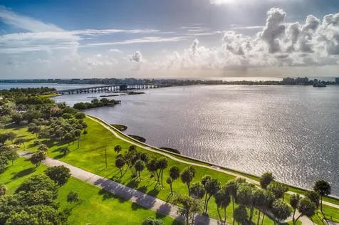 208 S Lakeside Drive Lake Worth Beach FL 33460