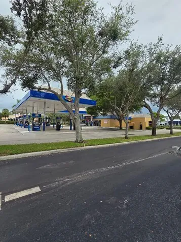 1009 N State Road 7 Royal Palm Beach FL 33411