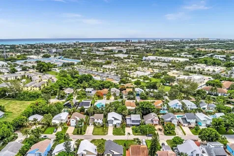 2438 Southridge Road Delray Beach FL 33444