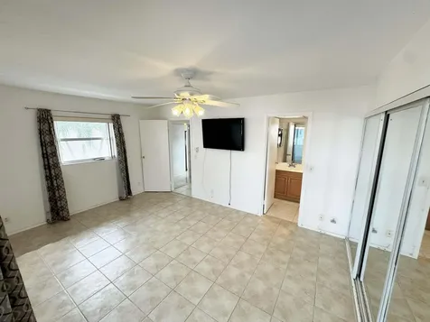 379 Saxony H Delray Beach FL 33446