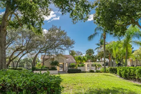 8146 Bridgewater Court Lake Clarke Shores FL 33406