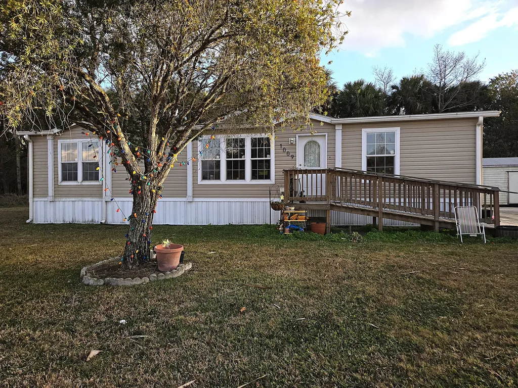 1009 Ne 5th Street Okeechobee FL 34972