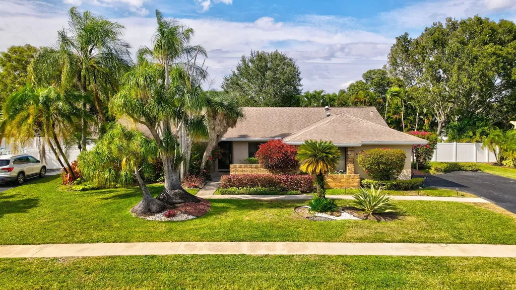 18229 103rd Trail Boca Raton FL 33498