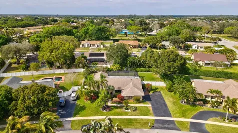 18229 103rd Trail Boca Raton FL 33498