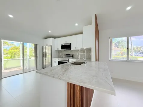 20841 NW 1st Street Pembroke Pines FL 33029