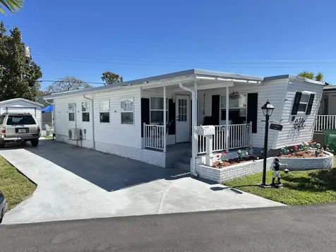 1325 S 33 Road Hollywood FL 33021