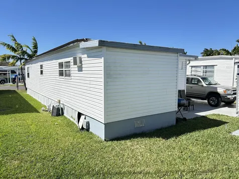 1325 S 33 Road Hollywood FL 33021