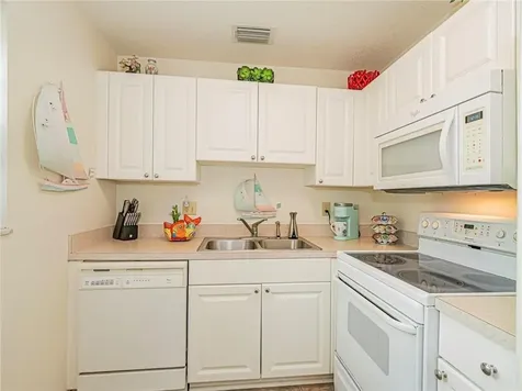 12 Vista Palm Lane Vero Beach FL 32962