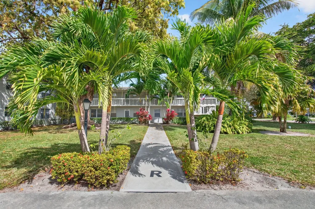 263 Ventnor R Deerfield Beach FL 33442