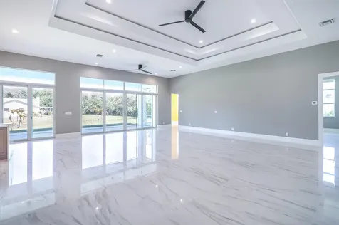 7595 155th Place Palm Beach Gardens FL 33418