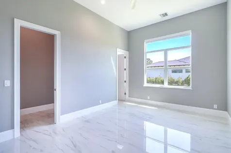 7595 155th Place Palm Beach Gardens FL 33418