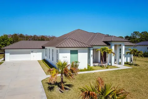 7595 155th Place Palm Beach Gardens FL 33418