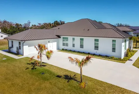 7595 155th Place Palm Beach Gardens FL 33418