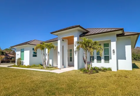 7595 155th Place Palm Beach Gardens FL 33418