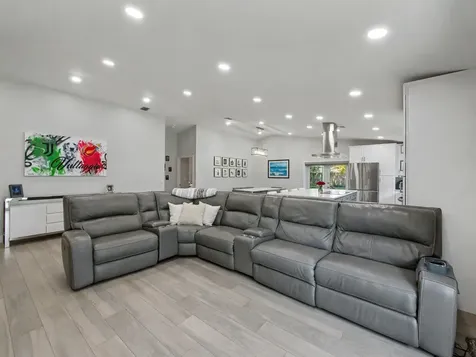 4073 Nw 2nd Lane Delray Beach FL 33445