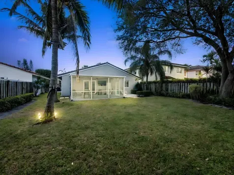 4073 Nw 2nd Lane Delray Beach FL 33445