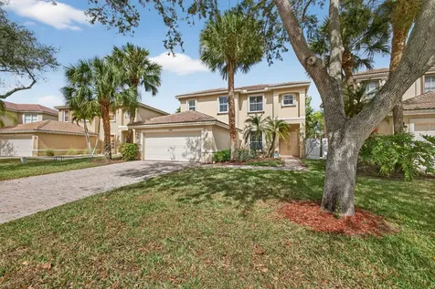 5002 Victoria Circle West Palm Beach FL 33409